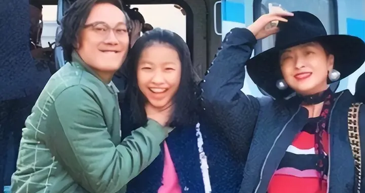 陈奕迅没想到，和混血男友官宣恋情的21岁女儿，竟走上他的来时路