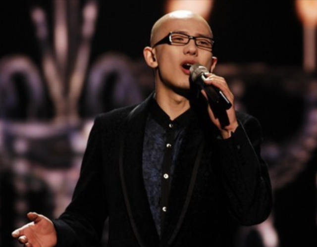 平安|歌手平安：5登春晚，被央视力捧，隐婚生子，如今过得怎么样