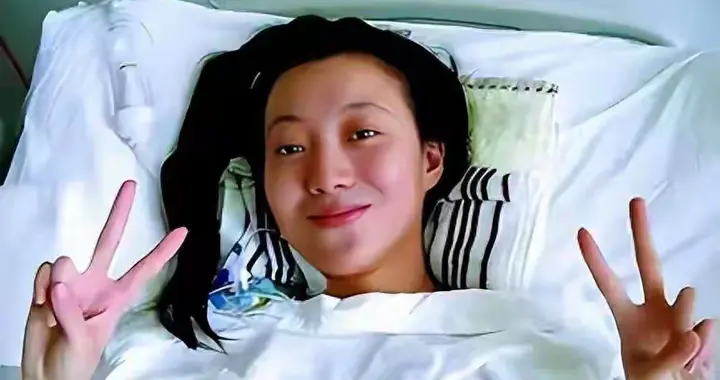 善恶有报！表面舞者背地“小三”，让张艺谋后悔，今43岁自讨苦吃