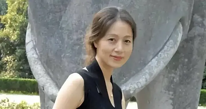 面相变了，老少恋的“残酷”，在63岁的马兰身上体现的淋漓尽致