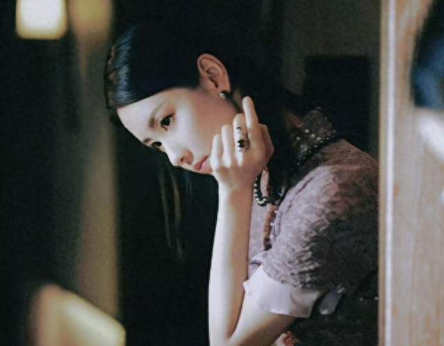 陈都灵国风旗袍VS乔欣网裙