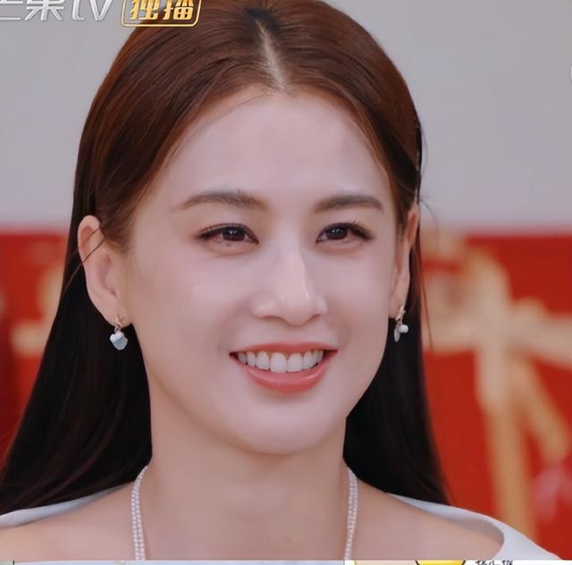 黄圣依分手成董事长，葛夕却给刘爽养老，才明白两人城府完全不同