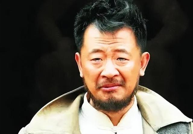 曲栅栅：嫁落魄黄海波，因《狂飙》爆红熬出头，养家8年不离不弃