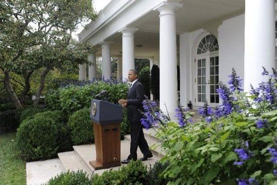 奥巴马白宫玫瑰园演讲:不管谁当选 明天的太阳都会照常升起