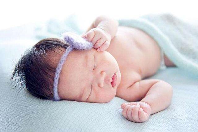 0-1岁宝宝睡觉有禁忌, 难怪妈妈们总抱怨孩子晚上不睡觉