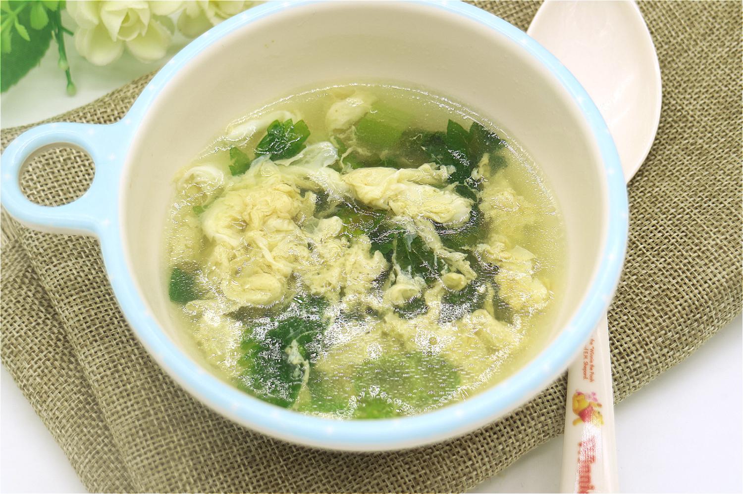 【宝宝辅食】芹菜叶鸡蛋汤!