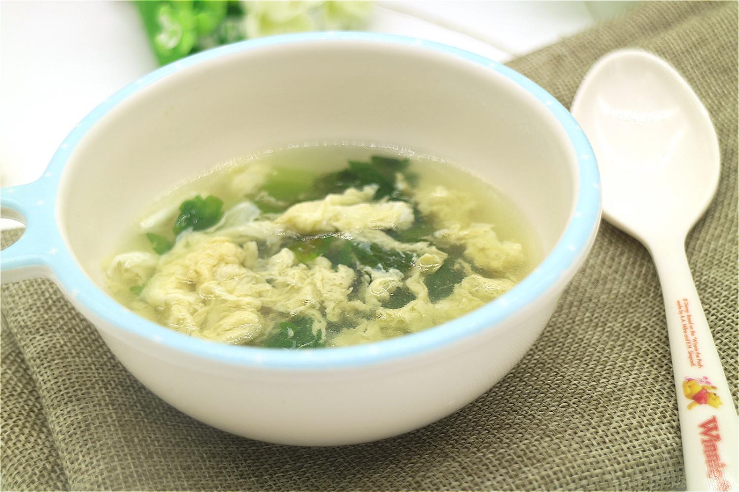 【宝宝辅食】芹菜叶鸡蛋汤!