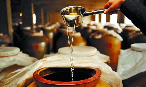 酿酒工艺全解析：从一颗粮食到一滴好酒的完整技术路线
