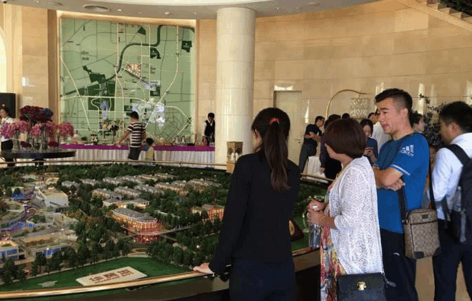 房价还有新一轮上涨? 专家称这是确定无疑的, 五年翻番不是问题