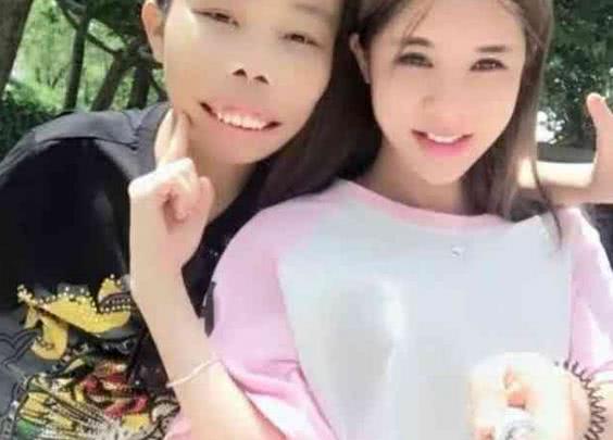 心疼吗? 陈山封杀后拿着网友的钱豪车美女, 连身份都是假的!
