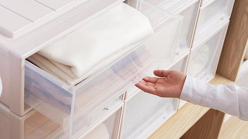 九成人换季衣服乱堆在衣橱, 太邋遢! 大神教你一招, 让衣橱瞬间整洁