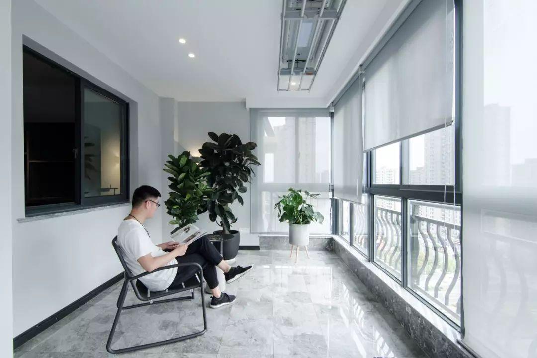 275㎡现代简约, 黑与白的交织, 装修轻奢的档次!