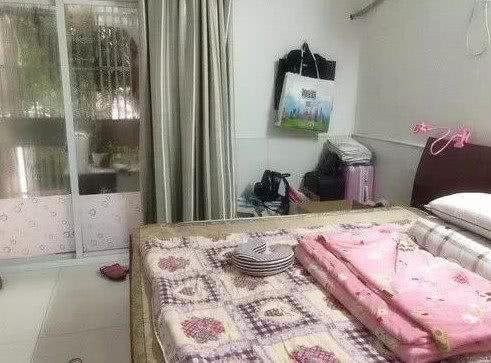 16平米带卫生间的单间, 在上海一个月2500元房租, 算贵吗?