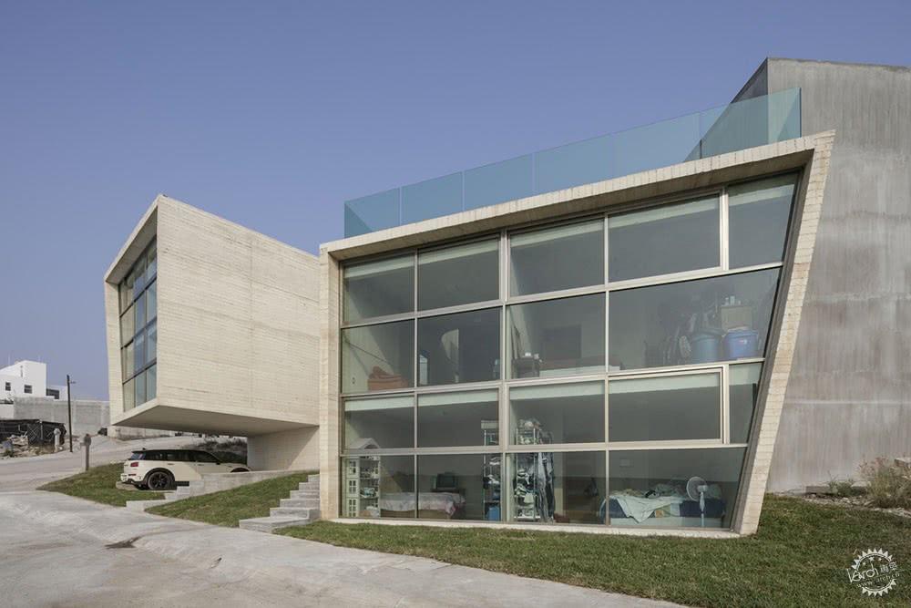 住在这座大玻璃、超环保的房子里一定会幸福感爆棚