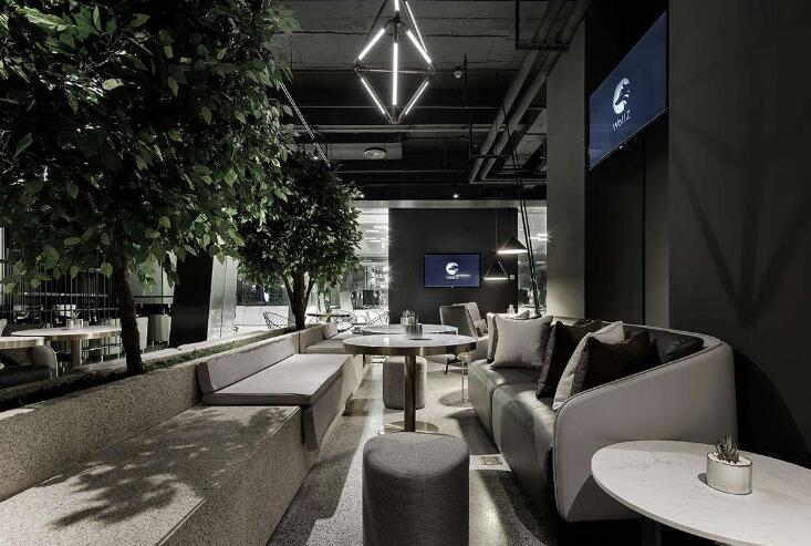 周杰伦花2千万投资的网吧, 一小时300块, 现在生意怎么样?