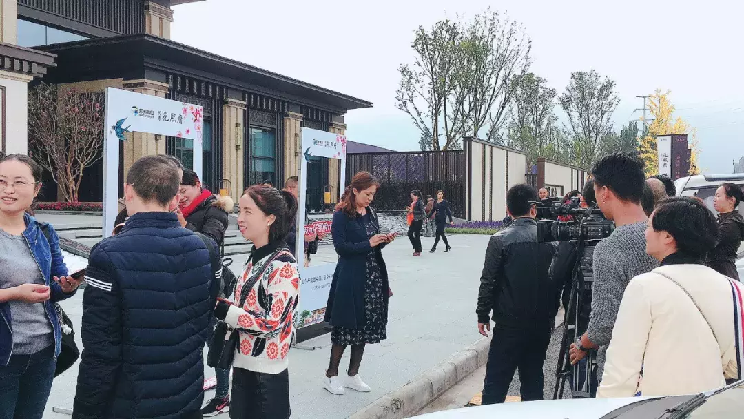 代言花熙, 亮相“油”礼丨擎动全城燃力, 双重大礼燃爆现场