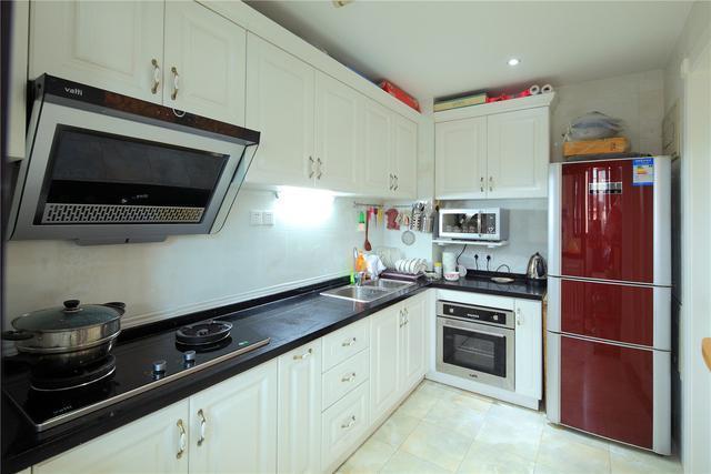 130平現代時尚三居室, 一家三口住得其樂融融