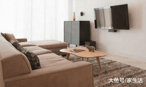 客厅沙发切记别这样摆放, 预示着财运流失, 有钱人早避开了