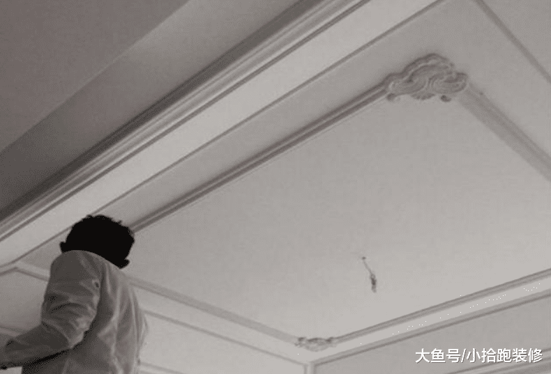 与其纠结做什么吊顶造型, 还不如这样处理, 效果非常好看