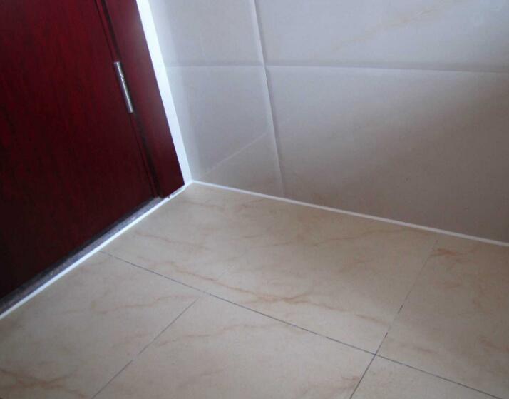 卫生间装修万万不要用玻璃胶了, 有钱人都用这种, 懊悔知道太晚了