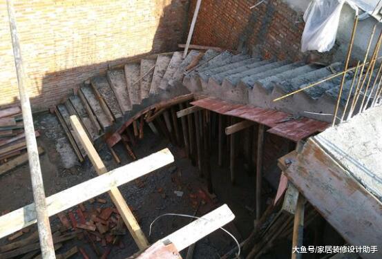 回农村砸50万建两层半小别墅, 完工后南方老婆觉得太矮要加建两层