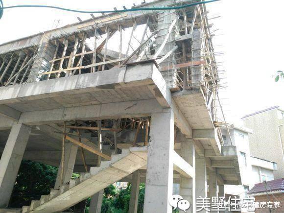 农村建别墅, 人工200每平造价80万, 建成这样, 钱白花了?