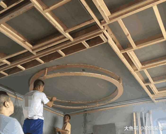圆顶龙骨做好, 朋友说专业, 可结账时, 他却说: 只能付一半