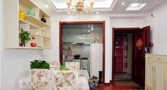 参观同事的婚房, 装修土到掉渣, 像出租房! 给我住我都不想住!