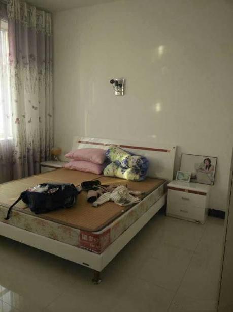 农村自建三层豪华房, 媳妇嫌弃房子太丑不回家, 大家评评理!