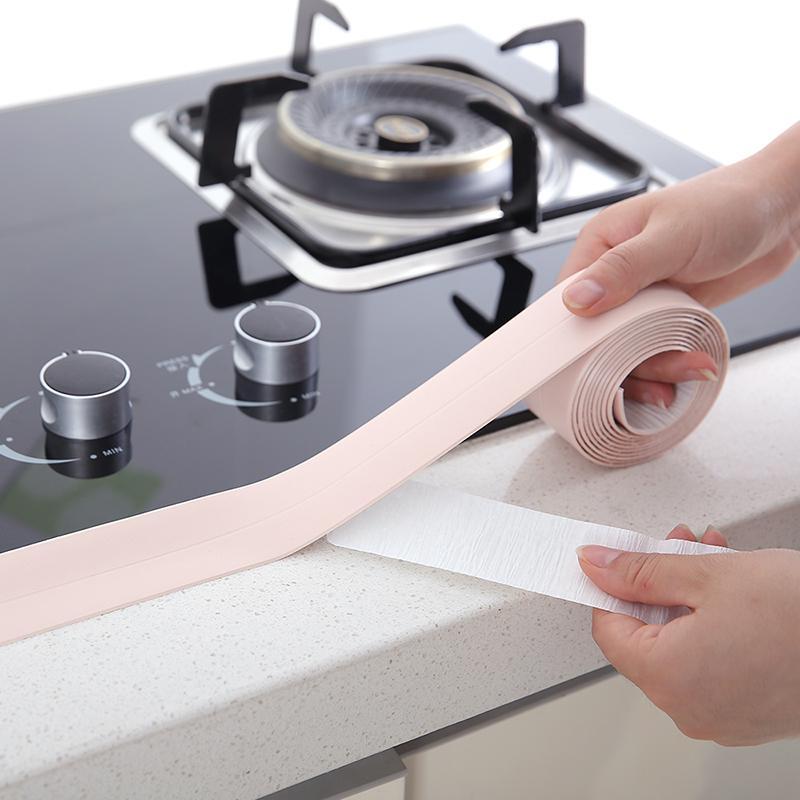 以前真傻! 厨房瓶瓶罐罐直接摆灶台, 看别人家恍然大悟, 太聪明了