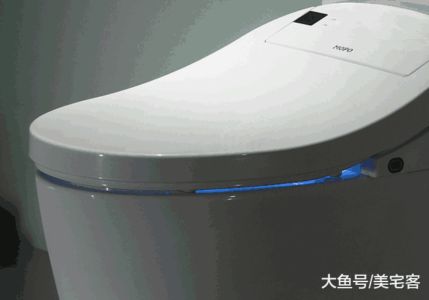体验一次就能告诉你: 智能马桶值不值得装? 后悔这些年想错了