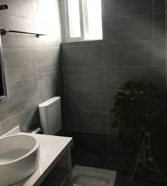 新房裝修選擇深色系, 卻被嫌壓抑, 太鬧心了!