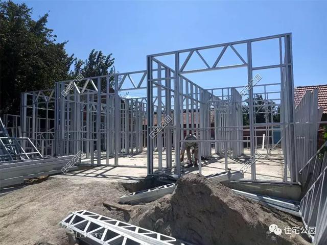 天津许先生农村盖轻钢别墅, 引得村民围观, 是因为20万的造价吗?