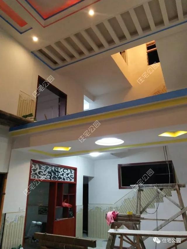 60万建别墅, 20万做装修, 庭院泳池一个不落, 湖南的这栋农村别墅刷爆了朋友圈
