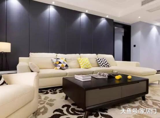 越来越多人客厅不放茶几了, 外国都流行这样做, 节省空间又实用