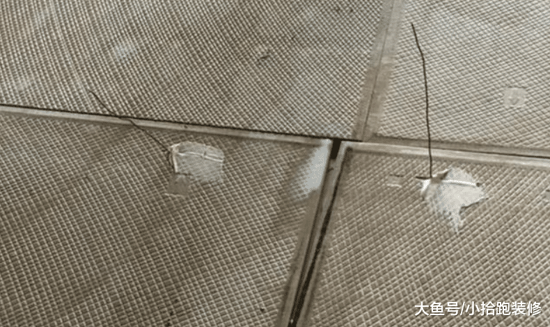 地砖上墙担心后期会出问题, 不过看到师傅这样做, 我放心了