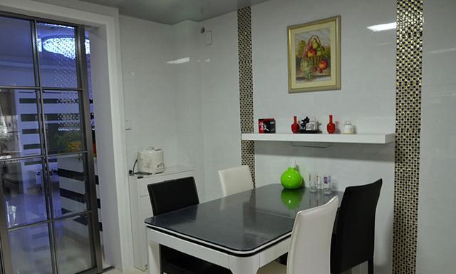 我的新家装好, 82平米大小, 自己也瘦了10几斤, 很漂亮