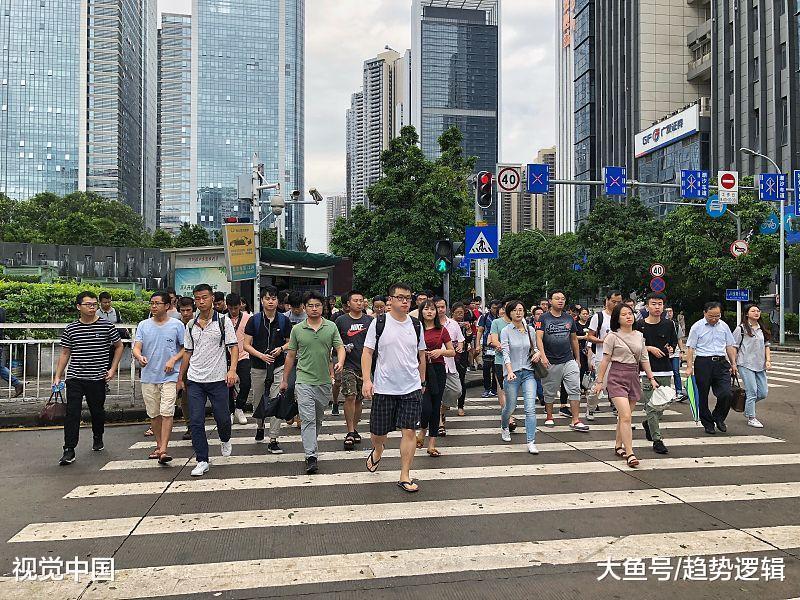 深圳“伪中产”的迷惘: 不算房贷月花近两万, 害怕互联网寒潮波及