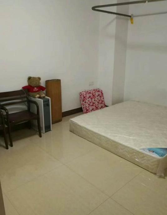 晒晒我的70平新房, 装修只花5万, 卧室连床都没有! 有更寒酸的吗