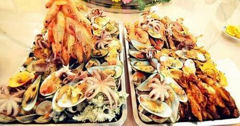 无知老外狂言一年就吃遍全中国! 结果5年了还没出四川