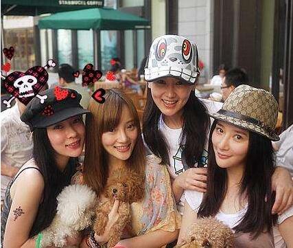 防火防盗防闺蜜? 低调1年多的李小璐, 将自己多年的闺蜜告上了法庭