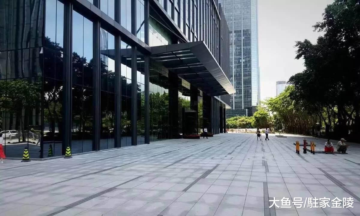 房子卖不出去还在开发新楼盘, 你以为开发商真的傻吗?