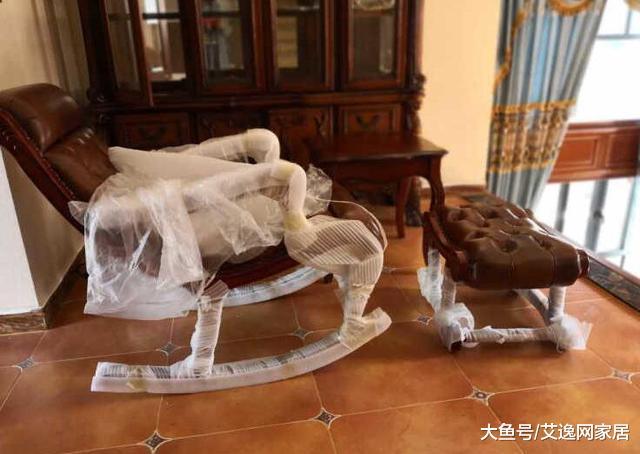 挑空客厅大吊灯花了二万八, 整体装修我也不满意, 60万算是白花了