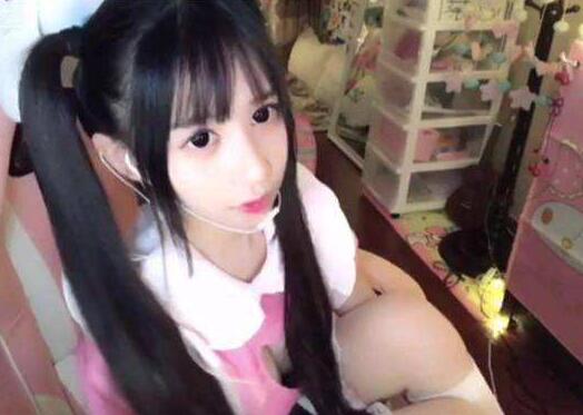 蔡萝莉被质疑靠卖视频卖图? 发文力证自己清白, 网友: 信息量太大