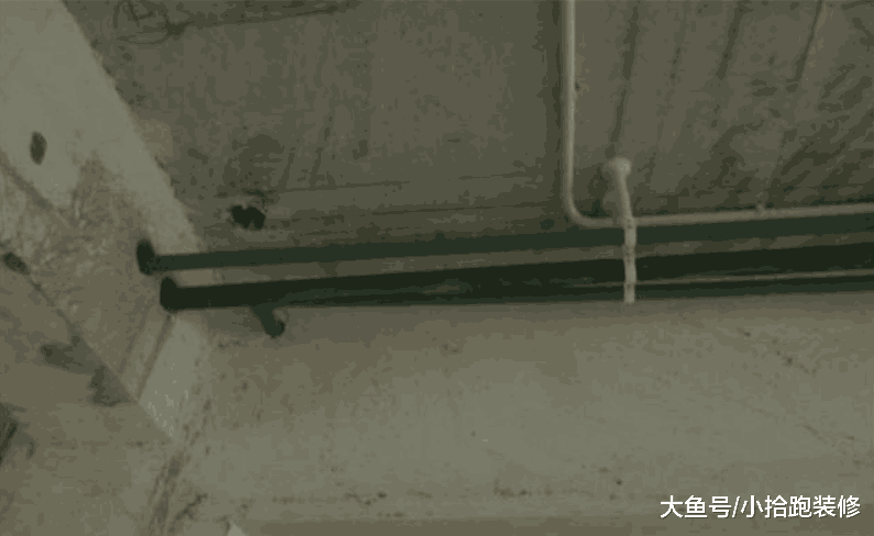 水电验收完, 师傅该不该来加线? 看到现场情况后, 邻居很恼火