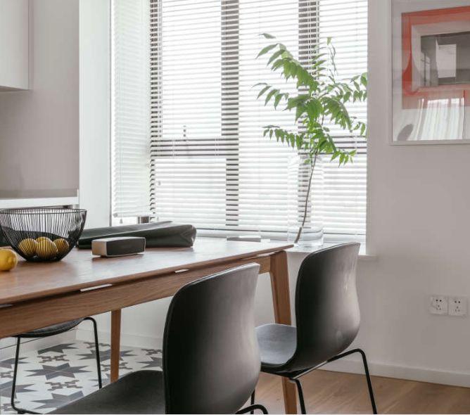 100平米的家不要电视, 客餐厅打造成大书房, 还有个衣帽间