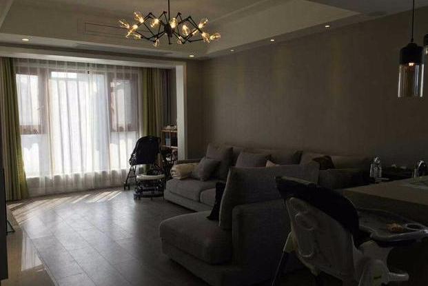 裸婚7年买了大房子, 这装修花了30万, 冰箱摆放区不错