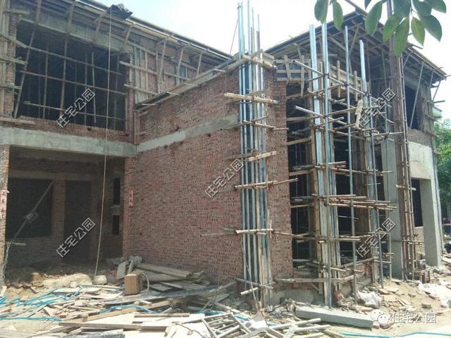 农村建房, 43万给专业施工队伍包主体外装, 能打造什么样的别墅?