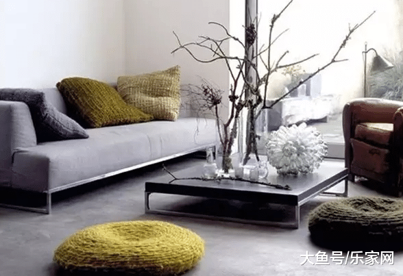 现在有钱人家里都不贴瓷砖了, 用这个代替, 省时省力还防滑