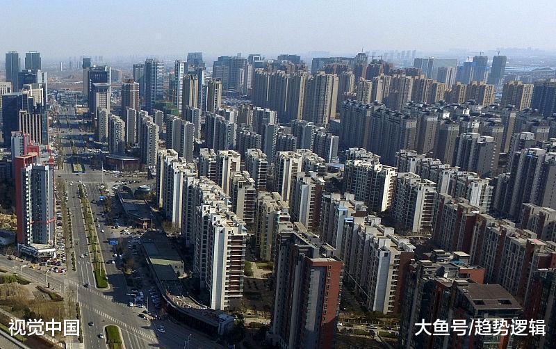 寒风中的郑州楼市: 10个月落户4万人才, 却拦不住房企要“活下去”